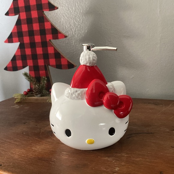 NWT- 1- Beautiful HELLO KITTY- Christmas Holiday Soap Dispenser - Picture 3 of 14